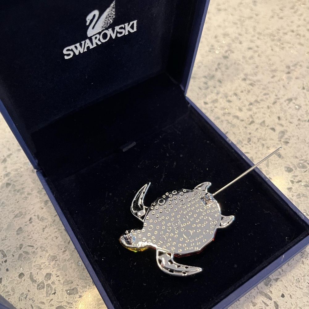 Vintage Swarovski Corporito Turtle brooch. New in box, signed, perfect condition - Picture 4 of 7